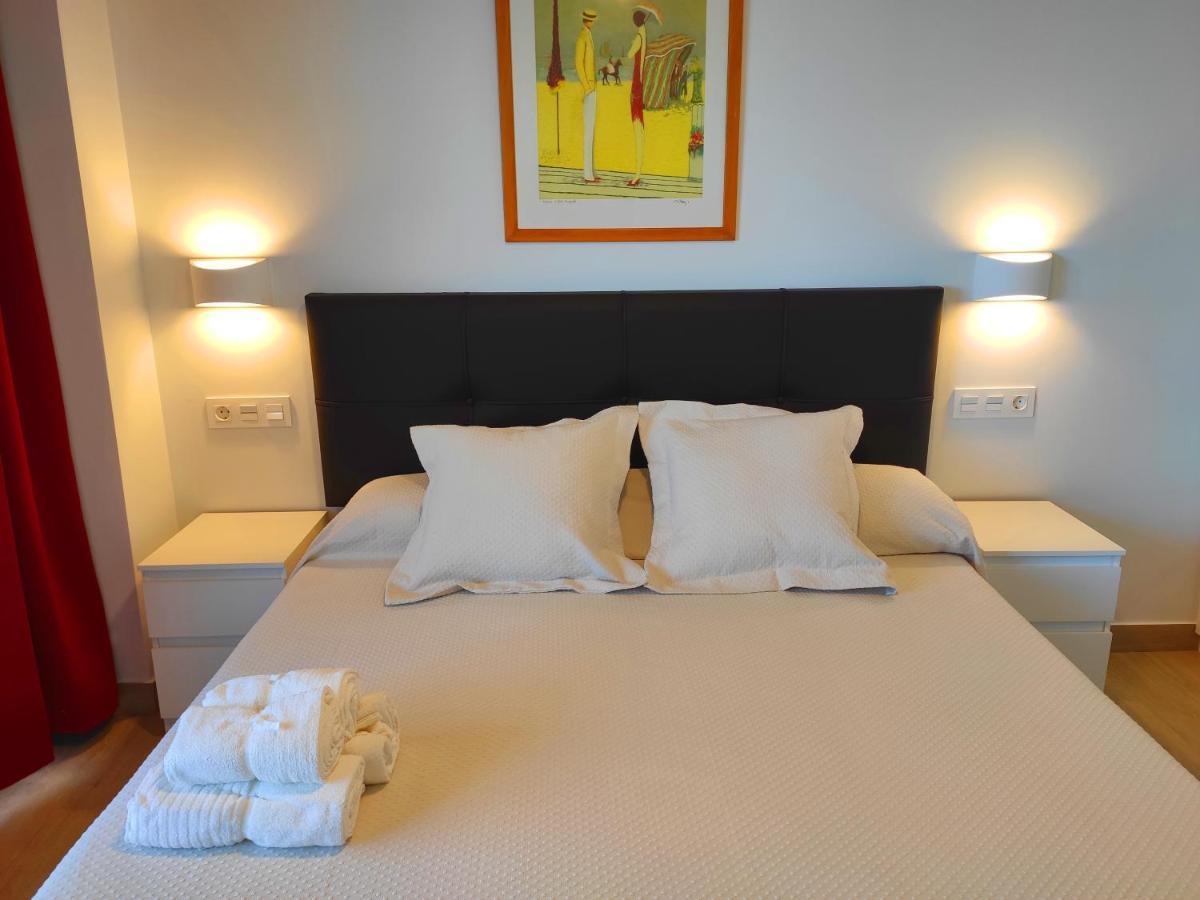 BEACHFRONT -- NEW LUXURY Apartment -- 1ª Linea Playa -- CENTRO de Fuengirola -- Private PARKING -- Panoramic Sea Views Exterior foto