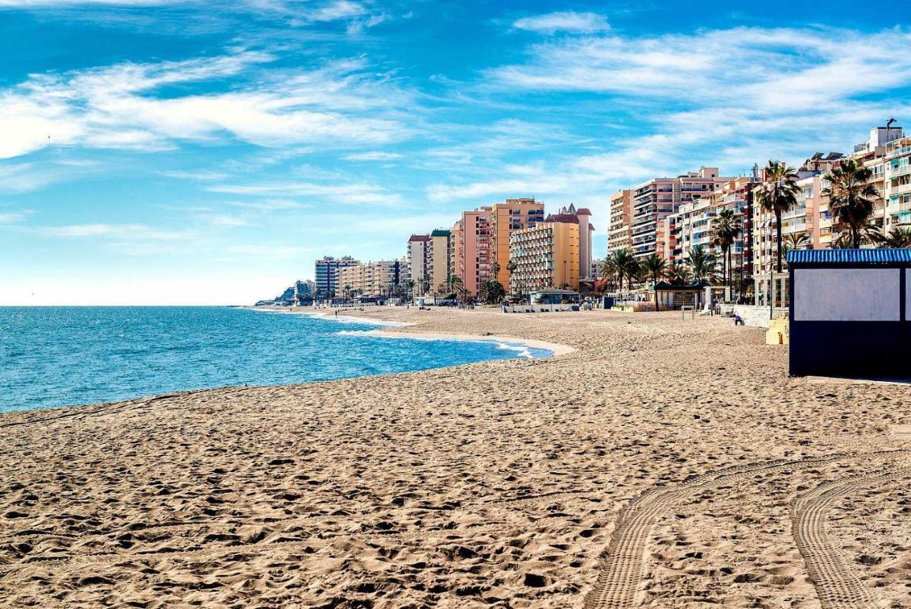 BEACHFRONT -- NEW LUXURY Apartment -- 1ª Linea Playa -- CENTRO de Fuengirola -- Private PARKING -- Panoramic Sea Views Exterior foto