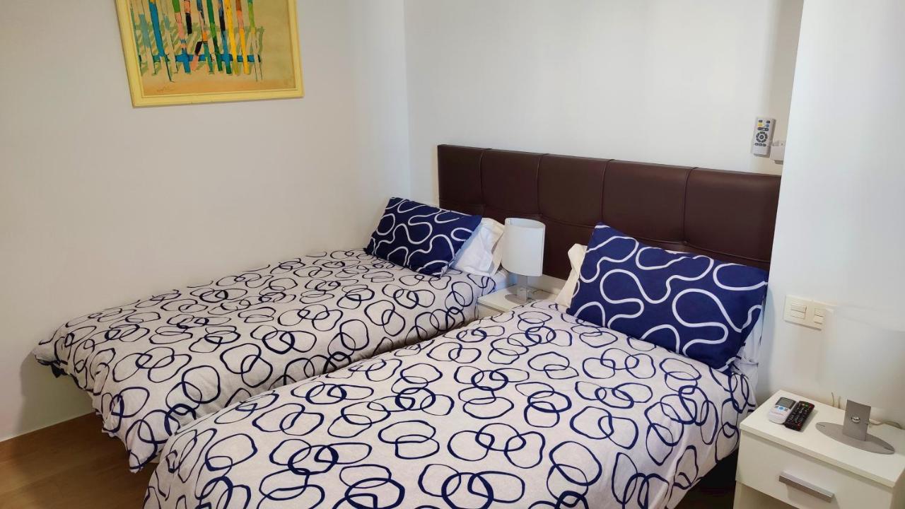 BEACHFRONT -- NEW LUXURY Apartment -- 1ª Linea Playa -- CENTRO de Fuengirola -- Private PARKING -- Panoramic Sea Views Exterior foto