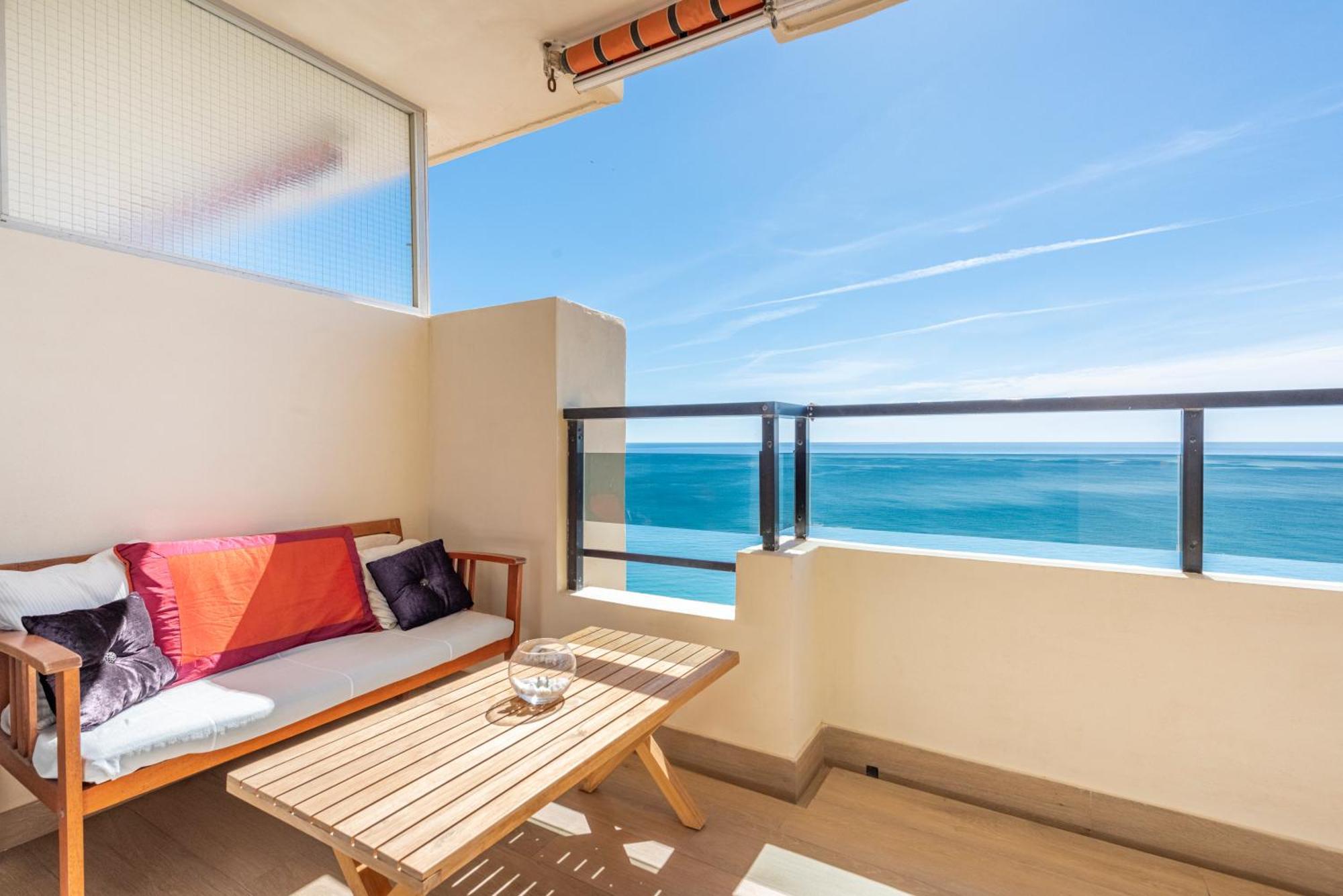 BEACHFRONT -- NEW LUXURY Apartment -- 1ª Linea Playa -- CENTRO de Fuengirola -- Private PARKING -- Panoramic Sea Views Exterior foto