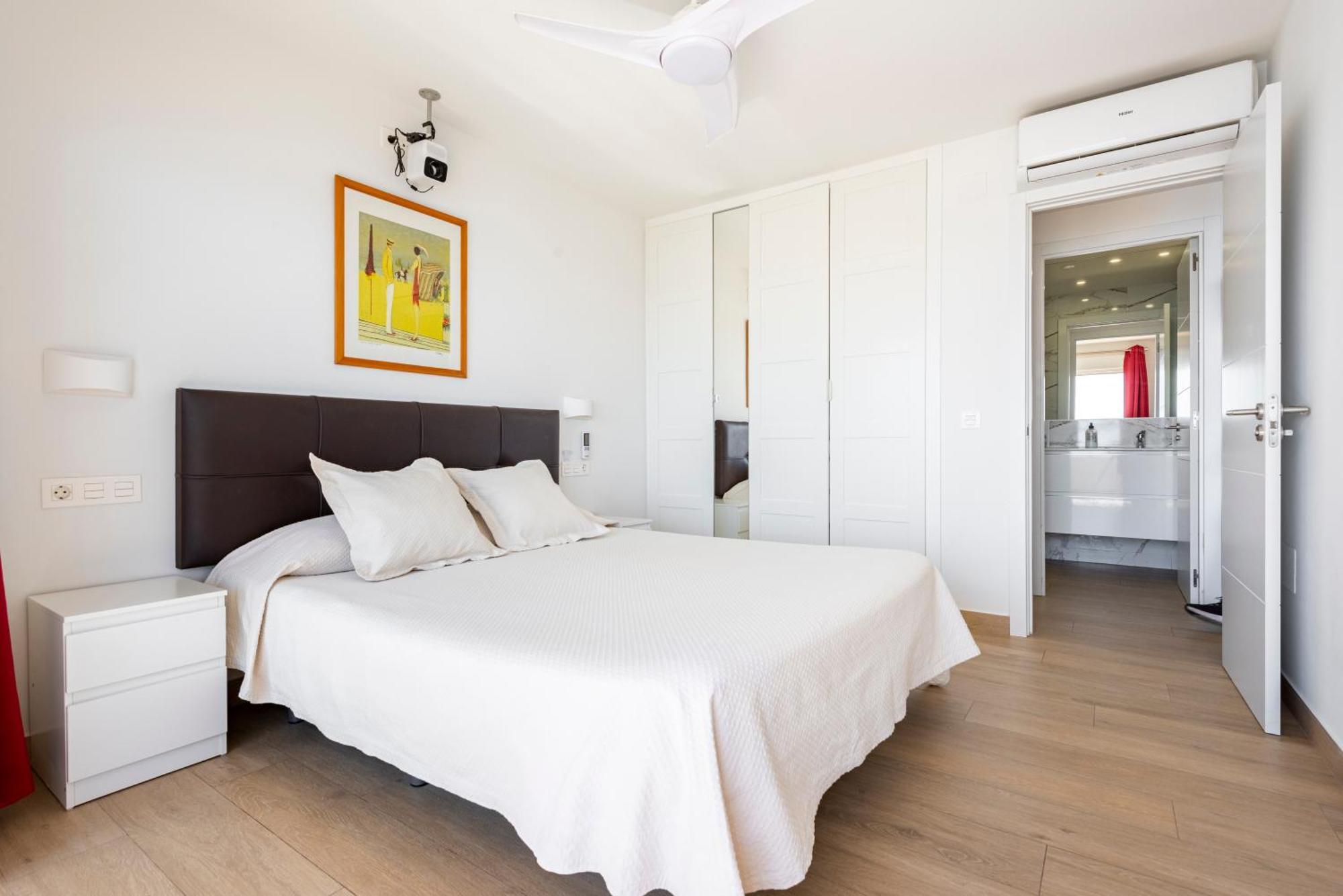 BEACHFRONT -- NEW LUXURY Apartment -- 1ª Linea Playa -- CENTRO de Fuengirola -- Private PARKING -- Panoramic Sea Views Exterior foto